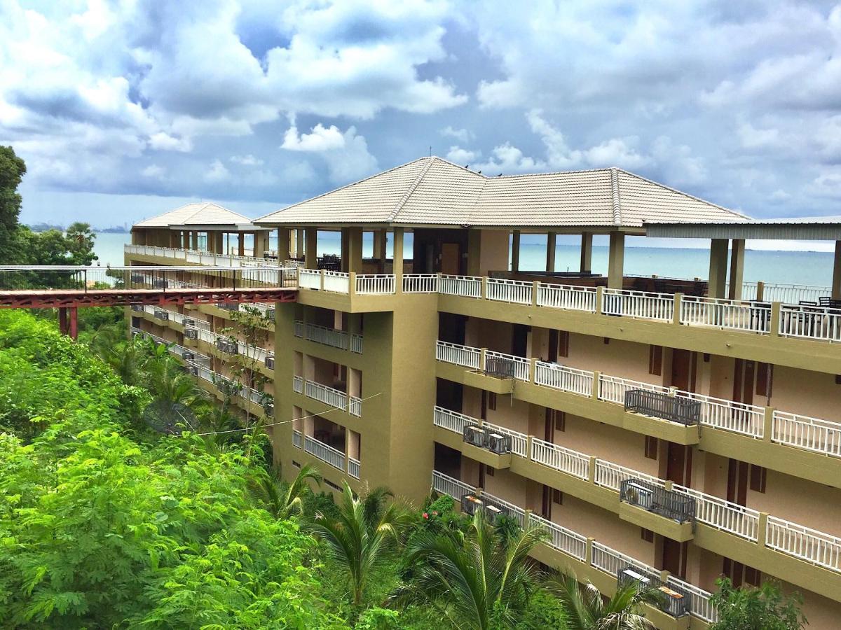 Royal Phala Cliff Beach Resort Бан-Чанг Экстерьер фото