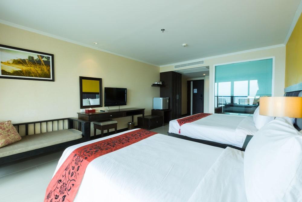 Royal Phala Cliff Beach Resort Бан-Чанг Экстерьер фото